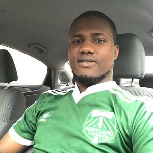 Meet your Posher, Issa